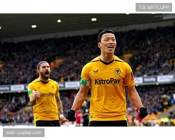 最终比分：狼队0-2阿斯顿维拉，客队凭借两次高效的防守反击锁定胜局